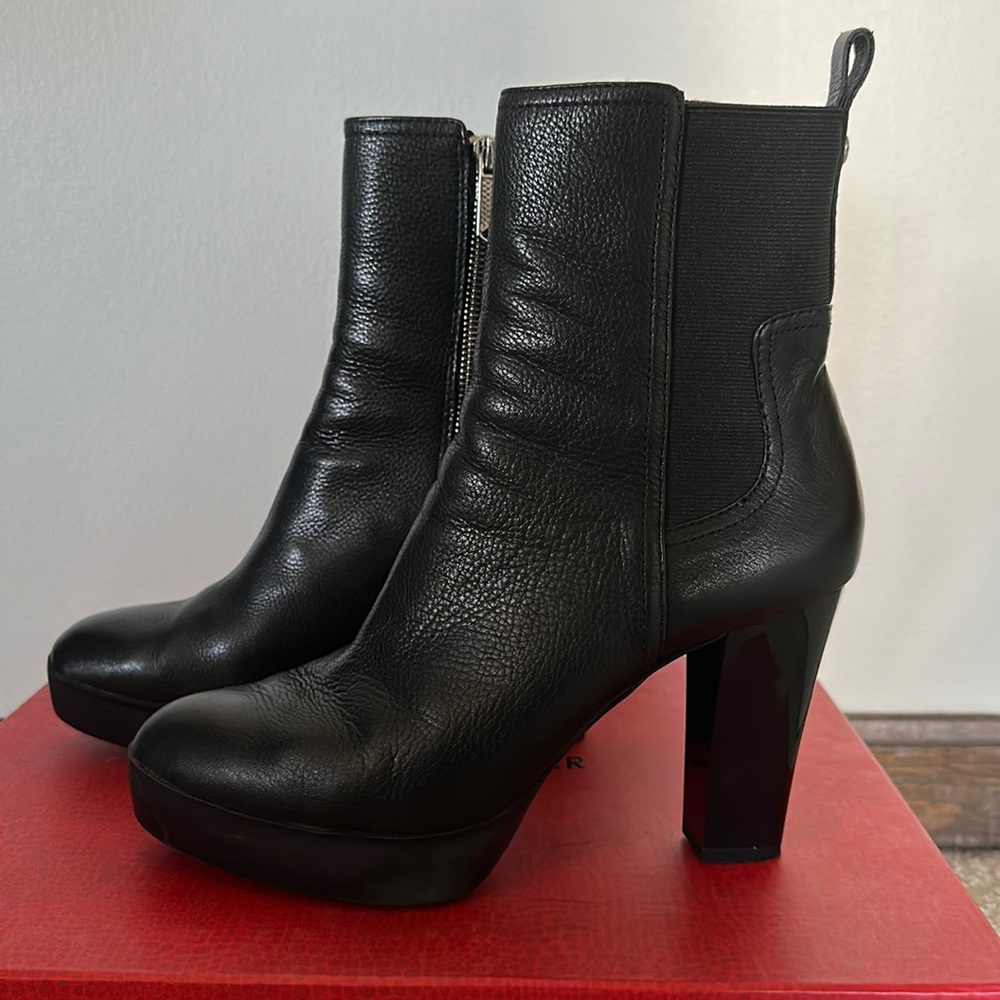 Donald J Pliner Milan 2 boots